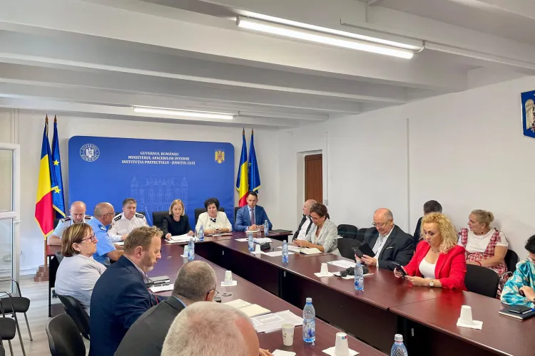 Elevii din Cluj vor începe școala în siguranță! Prefectura, Inspectoratul Școlar și Consiliul Județean au prezentat pregătirile