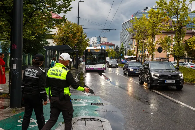 Primăria Cluj-Napoca asigură transport gratuit și dedicat pentru elevii mutați temporar la alte școli