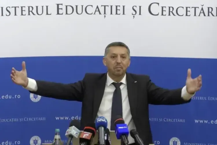 Daniel David se ia la trântă cu profesorii în prima zi din noul an școlar: „E complet nerealist să credeți că Guvernul cade”