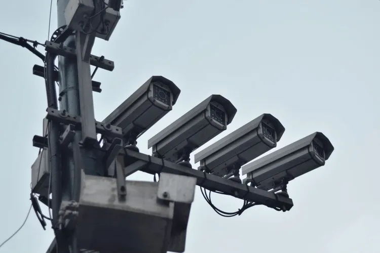 O localitate din Cluj e prima din România care implementează un sistem „Big Brother” cu camere AI pentru sancționarea contravențiilor