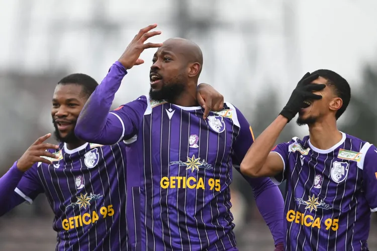 Universitatea Cluj i-a găsit înlocuitor lui Thiam. „Șepcile roșii” sunt în negocieri avansate cu un fost atacant de top din SuperLiga