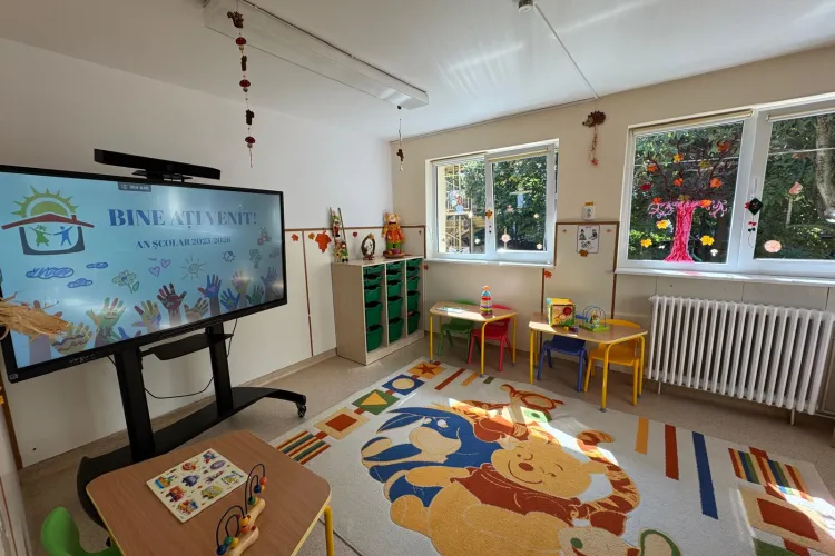 Elevii din școlile speciale clujene vor începe școala în condiții de top! Săli moderne, terenuri de sport, dotări IT și microbuze școlare pentru elevi