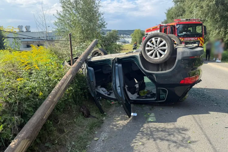 Accident grav în Florești, Cluj: Un bărbat s-a răsturnat cu mașina și a rămas încarcerat pe Valea Gârbăului FOTO