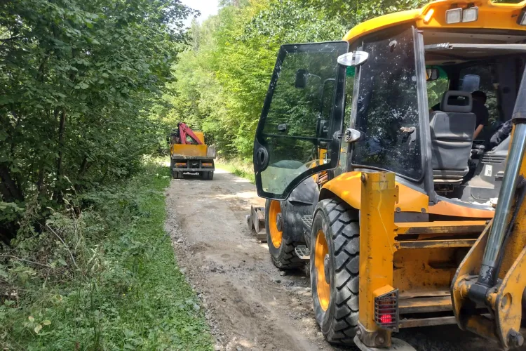 Veste bună pentru turiști și localnici! Un drum important din Cluj va fi asfaltat integral, transformând complet ruta către Valea Ierii și Muntele Rece