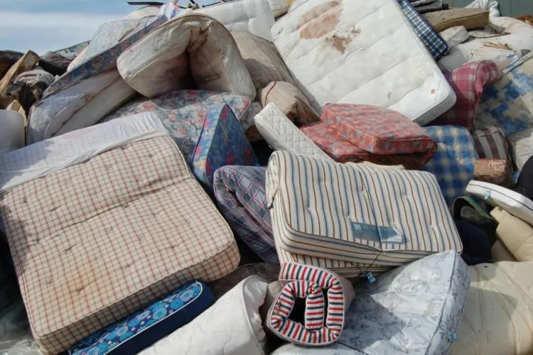 Campanie gratuită de colectare a deșeurilor voluminoase și textile într-o localitate din Cluj. Atenție! Nu este acceptată aparatura electronică