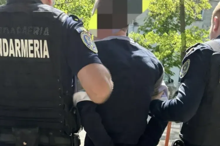 Scandal violent la Florești! Un bărbat a fost reținut de polițiști, după ce a bătut un vecin. De la ce a pornit scandalul 