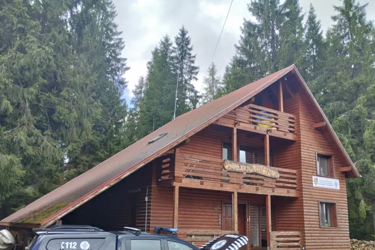 Clădirea Salvamont Beliș se transformă! Consiliul Județean Cluj scoate la licitație lucrări pentru acoperiș, jgheaburi și ferestre moderne!