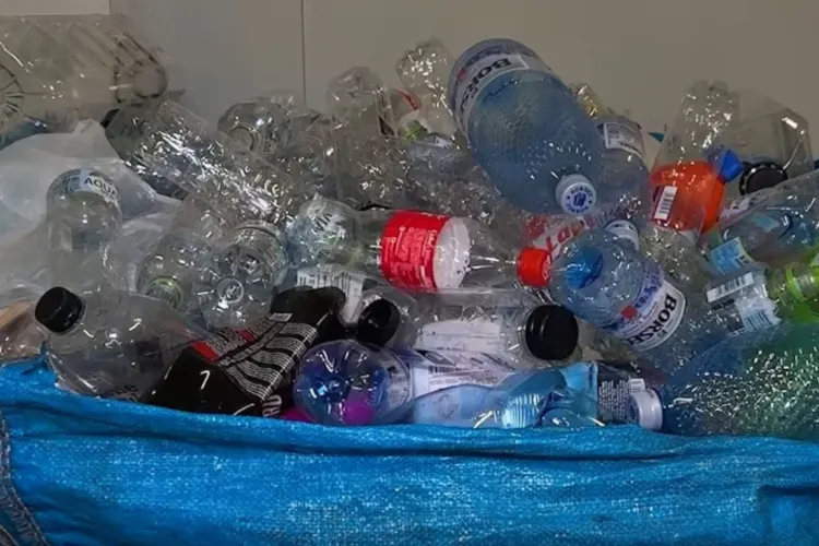 Ai grijă la ce lași în curte! În Cluj, un cuplu s-a trezit fără...bidoane și sticle: „Frustrarea prin care trec e la cote maxime!”