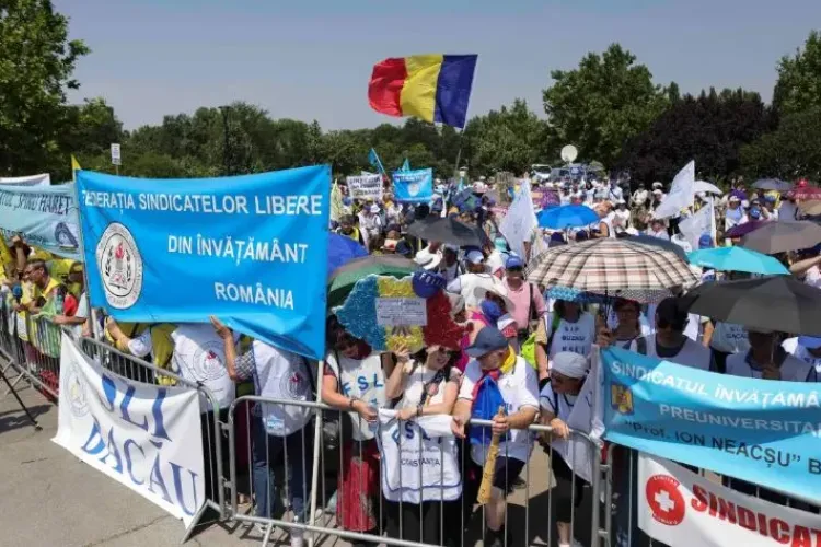 Ce se va întâmpla dacă nu reducem deficitul bugetar? O analiză a specialiștilor UBB Cluj arată de ce România este obligată la măsuri rapide