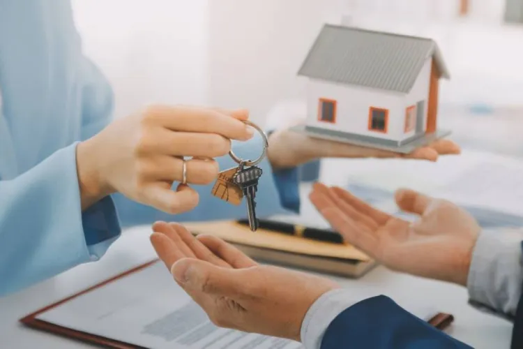 Ce aleg clujenii între un credit sau o chirie? Tinerii descoperă că apartamentul propriu poate costa mai puțin decât închirierea