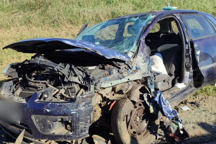 Cum s-a produs accidentul cumplit de lângă Dej. O tânără de 19 ani a intrat cu viteză pe contrasens și a lovit din plin o altă mașină