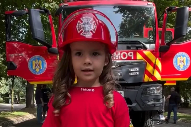 Ce drăgălășenie! Micuța „pompier” cu zâmbet molipsitor invită toți clujenii să ia parte la Maratonul Resuscitării de Ziua Pompierilor VIDEO
