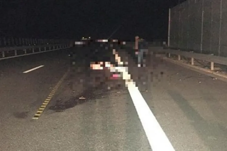 Descoperire șocantă! Un bărbat a fost găsit mort pe marginea autostrăzii. O șoferiță ar fi părăsit locul accidentului imediat după impact