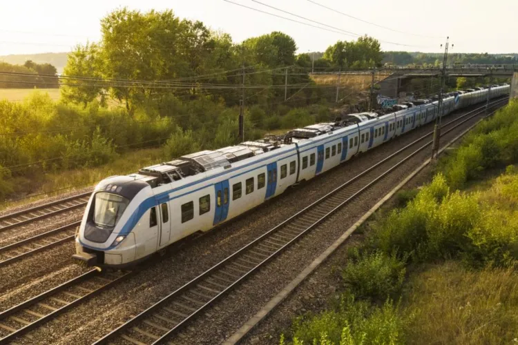 Clujenii care locuiesc lângă o cale ferată sunt exasperați de claxoane interminabile și rute din 30 în 30 de minute: „Se întâmplă de foarte mult timp”