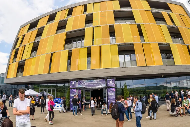 Decanul Facultății de Matematică și Informatică comentează scandalul anului din învățământul clujean. Ce le promite studenților nemulțumiți