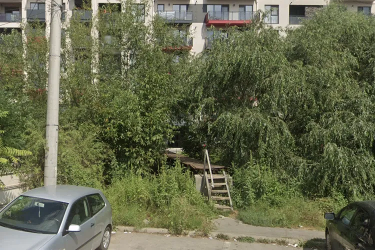 Drama unor clujeni legată de un pod improvizat care stă să cadă: „Se rupe sub pași și e imposibil cu căruciorul de copil”