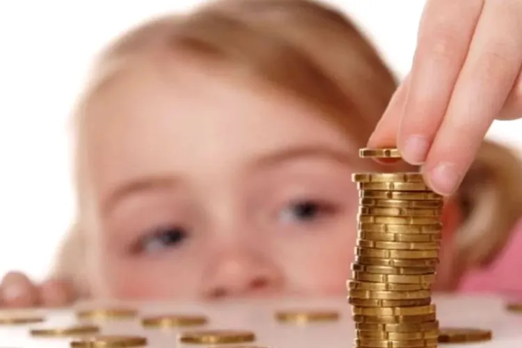 Cum poate să primească copilul tău alocație 1.200 de lei de la statul german, chiar dacă locuiește în România. Ce trebuie să facă părinții