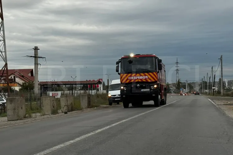 Cluj: Incendiu la ieșirea din Turda! Un camion a fost cuprins de flăcări, pompierii intervin de urgență 