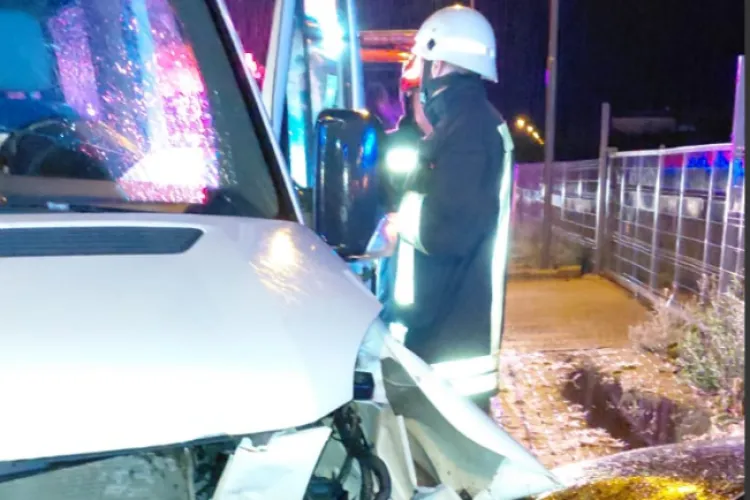 Cluj-Accident grav: 8 răniți, transportați de urgență la spital în urma unui accident în Câmpia Turzii, în care a fost implicat un microbuz - UPDATE