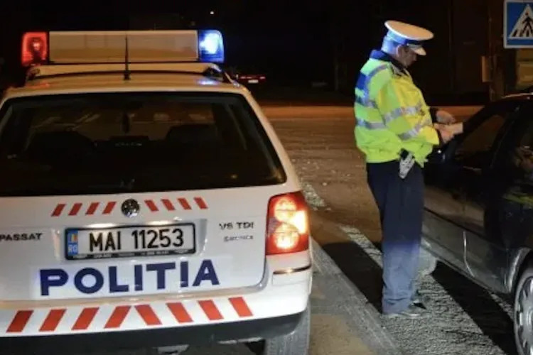 Pericol pe străzile Clujului oprit de polițiști! Un șofer cu mai multe antecedente penale a fost prins la volan fără permis 