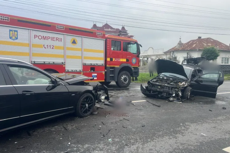 Detalii despre accidentul șocant din această dimineată din Cluj! Un autotren și trei autoturisme implicate, un copilaș o să fie transportat la spital