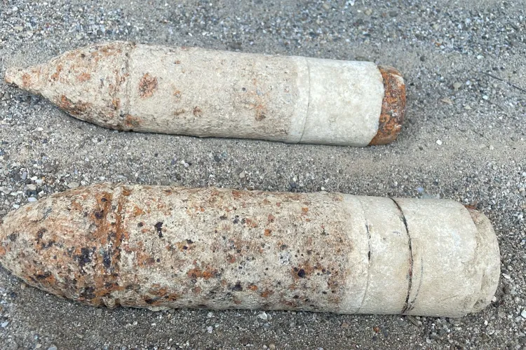 Alertă maximă în Cluj! Două proiectile de 75 de mm, descoperite de localnici. ISU Cluj s-a mobilizat rapid pentru intervenție