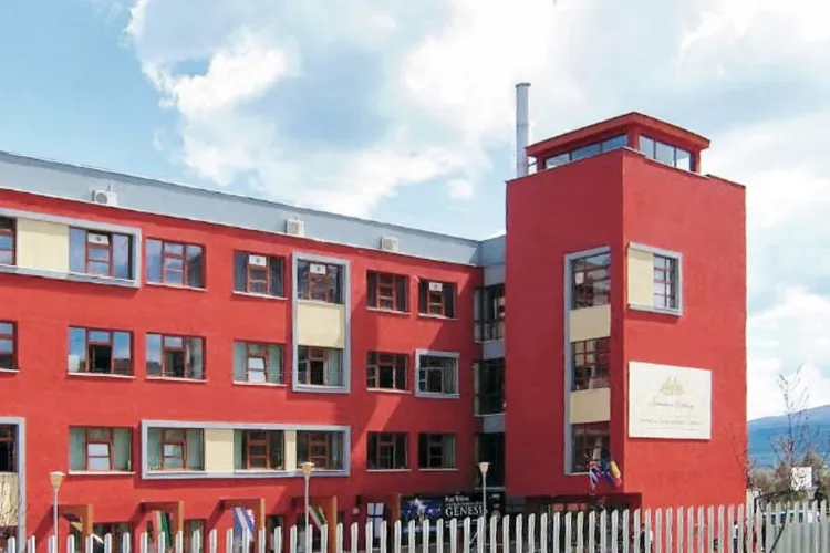 Încă o mămică dezvăluie cum a fost respins copilul cu deficiențe de vedere la o școală privată din Cluj: „M-am simțit umilită”