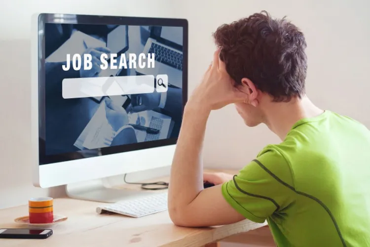 Pretențiile unui tânăr de 18 ani din Cluj-Napoca. Vrea să muncească, însă nu concepe să primească mai puțin de 3.500 de lei în mână