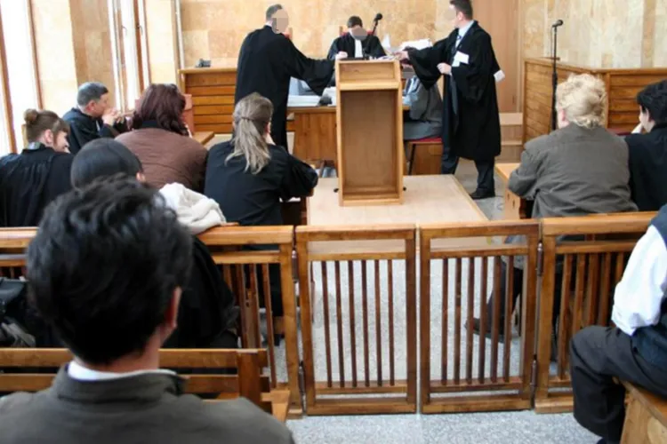 Jurnalist și proprietar de ziar, trimis în judecată pentru șantajarea unui martor și divulgare de secrete