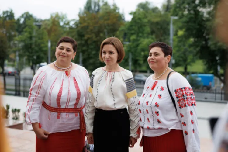 Victoria moldovenilor în fața rușilor a fost sărbătorită și la Cluj-Napoca: „Ați primit un șut în aur și peste Prut, putiniști mizerabili ce sunteți”