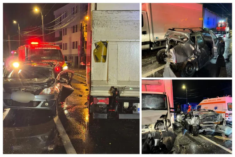 Accident grav în această dimineață în Cluj-Napoca, pe Traian Vuia, cu doi răniți. Un bărbat încarcerat, extras cu greu de pompieri FOTO