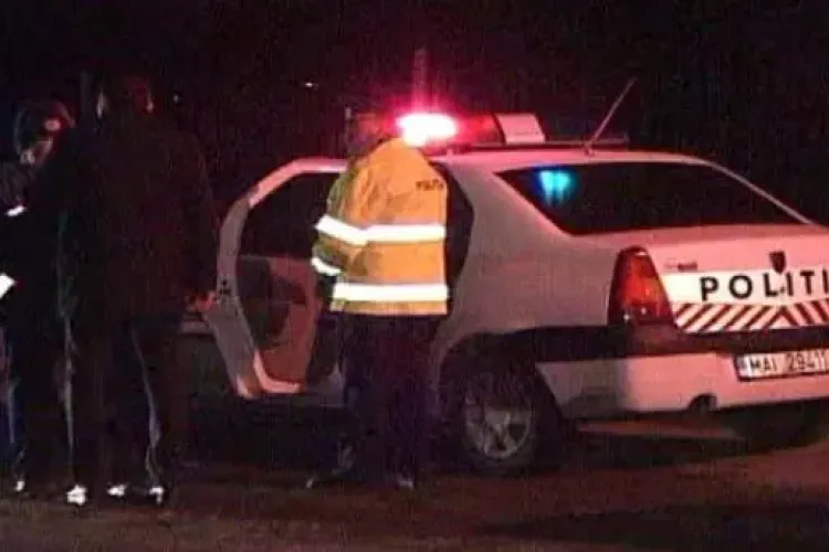 Cluj: Un bărbat de 72 de ani a spart o mașină și a lovit o femeie în față. Polițiștii au intervenit de urgență 