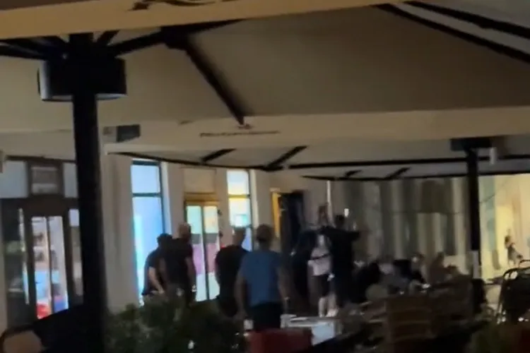 Clujeni terorizați de un individ violent. A forțat un bărbat să-și dea palme singur și a amenințat o femeie că-i va agresa soțul