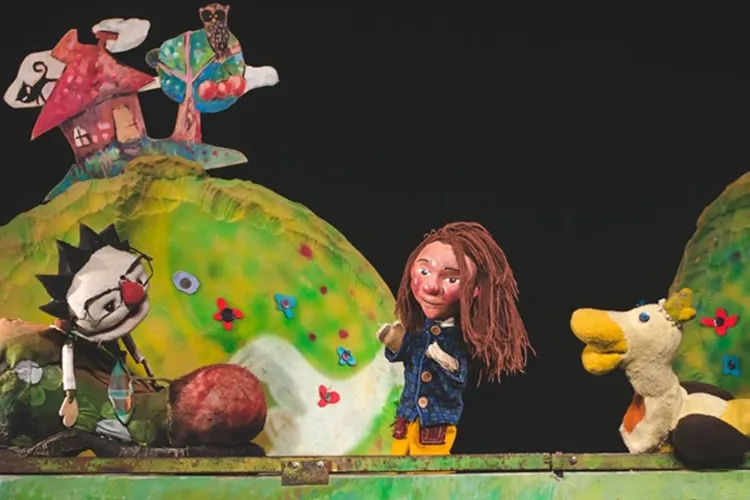 Cel mai iubit teatru de păpuși din Cluj invită micuții curioși să ia parte la spectacole captivante în acest weekend. Vezi programul complet