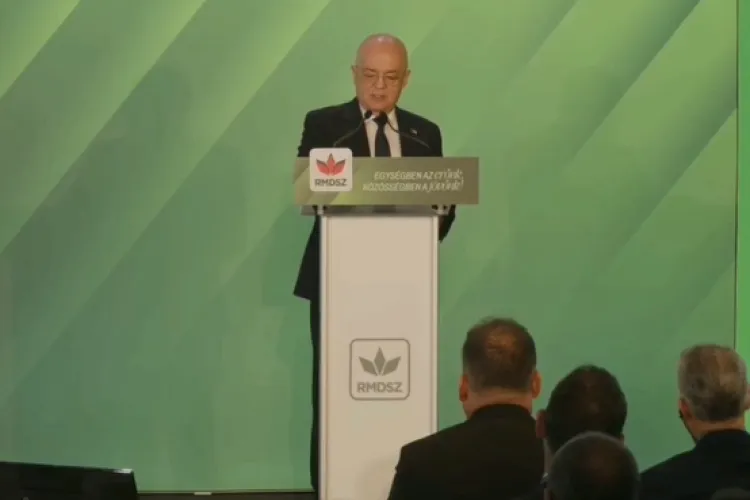 VIDEO. Glumă riscantă a lui Boc la congresul UDMR de la Cluj: „De ce votează românii o dată la patru ani?”