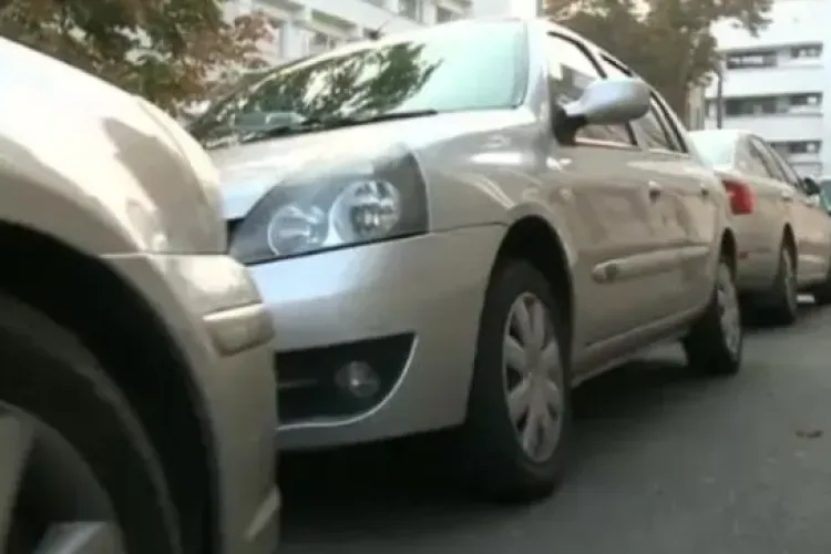 Alertă rutieră în Cluj-Napoca! Cum a ajuns o stradă un adevărat coșmar pentru șoferi și elevi: „Este blocată în fiecare dimineață”