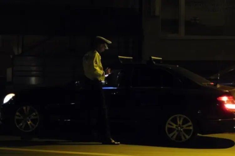 Pericol pe patru roți! Un bărbat a fost prins din nou la volan fără permis pe drumurile din Cluj-Napoca. A fost reținut pentru 24 de ore 