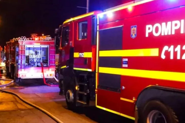 Panică totală într-o sală de sport! Zeci de oameni, evacuați de urgență după ce clădirea a fost cuprinsă de foc