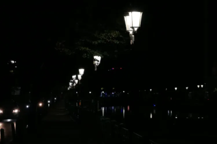 Mărăști, în întuneric de trei săptămâni! Locuitorii cer intervenția autorităților: „Iluminatul public nu funcționează”