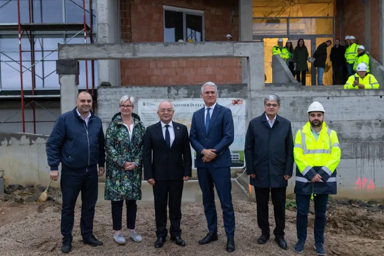 Întâlnire de gradul 0 la șantierul HUB-ului Educațional Borhanci: Un proiect de 100 de milioane de euro, vizitat de Emil Boc și Dragoș Pîslaru FOTO