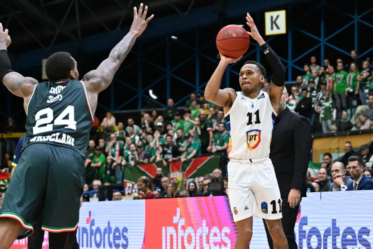 U-BT Cluj scapă victoria printre degete în Eurocup. Mihai Silvășan: „Acesta e baschetul, asta e viața, trebuie să mergem mai departe”