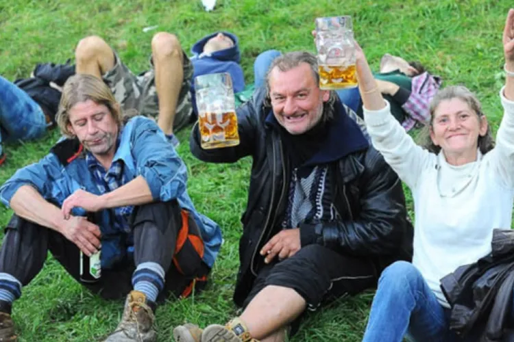 Românii, cei mai mari consumatori de alcool din lume. Un activist clujean e șocat de această statistică: „Suntem și noi, românii, pe locul 1”