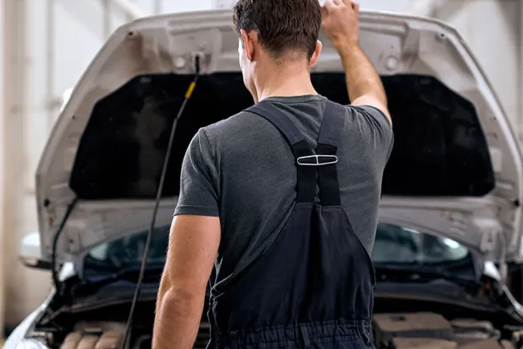 Scandal uriaș în jurul noii legi RCA: Asiguratorii ar putea decide singuri cât plătesc, unde și când repară mașinile!