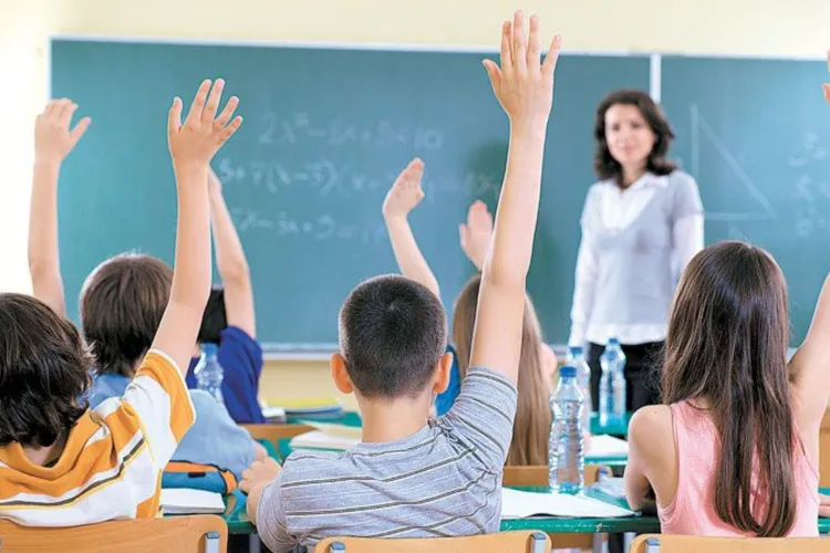 Elevii intră curând în prima vacanță a anului școlar! O săptămână de pauză după încheierea primului modul de cursuri