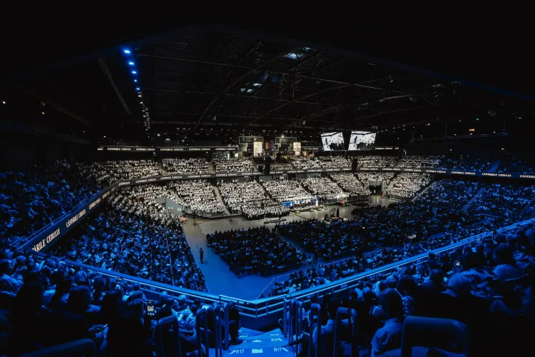 Cel mai mare cor ortodox de copii din România a emoționat Clujul. Aproape 4000 de voci inocente în armonie în BT Arena VIDEO FOTO