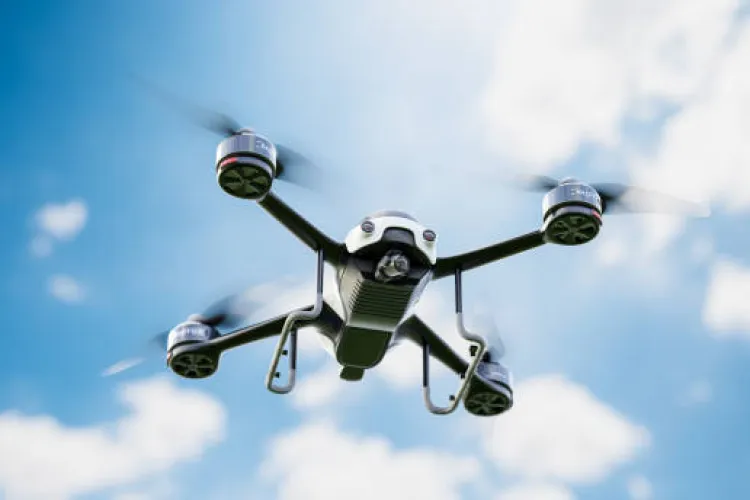 Invenție românească la Cluj: drona care ține animalele sălbatice departe de culturile agricole surprinde fermierii și experții la PRO INVENT