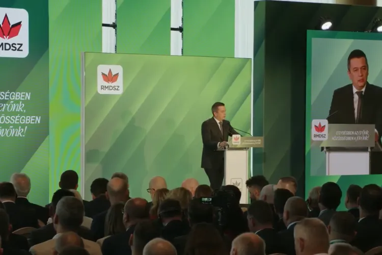 VIDEO. Incident la Congresul UDMR de la Cluj: Fostul premier Sorin Grindeanu a ieșit din sală la intonarea imnului Ținutului Secuiesc