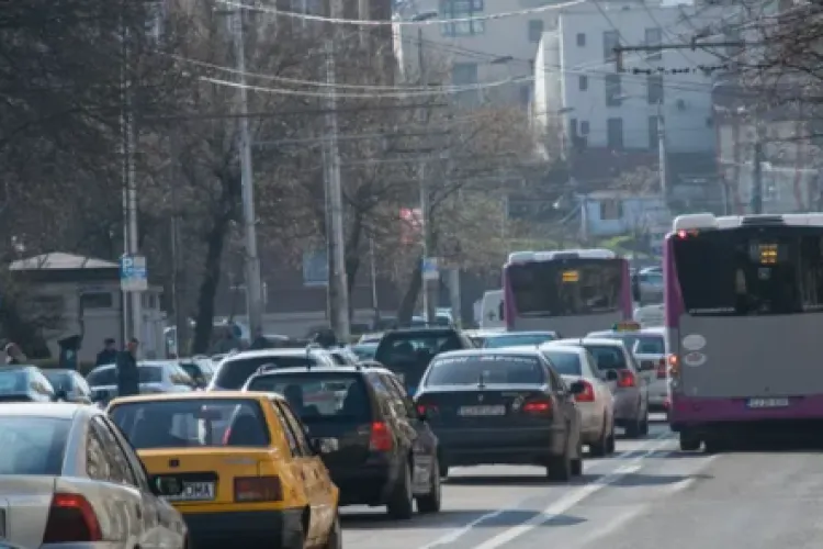 Haos în Cluj-Napoca! Traficul este blocat dimineața, pe strada Soporului, din cauza elevilor