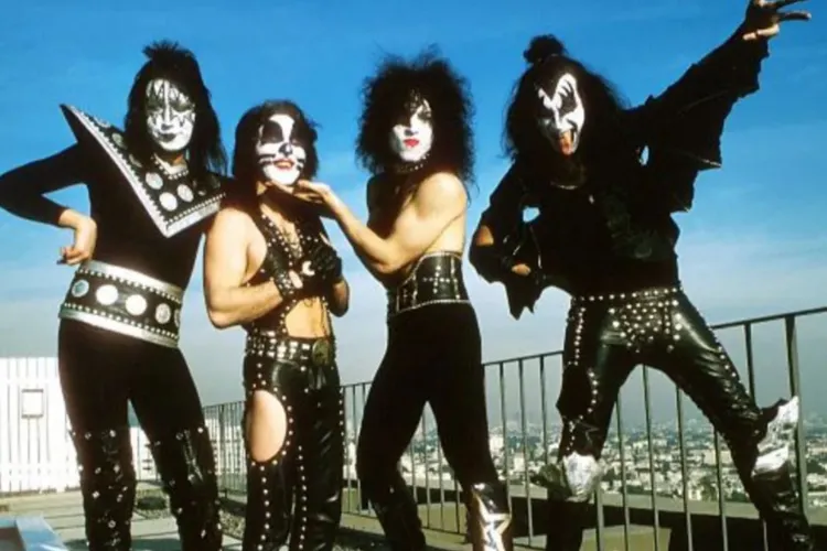 A murit un artist legendar, fondator al trupei Kiss. Zeci de milioane de fani din toată lumea țin doliu în aceste zile: „Suntem complet devastați”