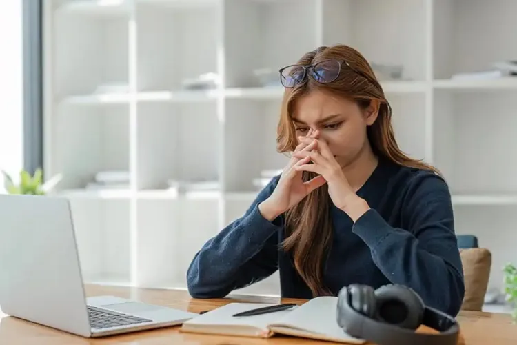 Tinerii din România, campionii Europei la stat degeaba: Lipsa experienței îi ține departe de locurile de muncă. Un paradox total